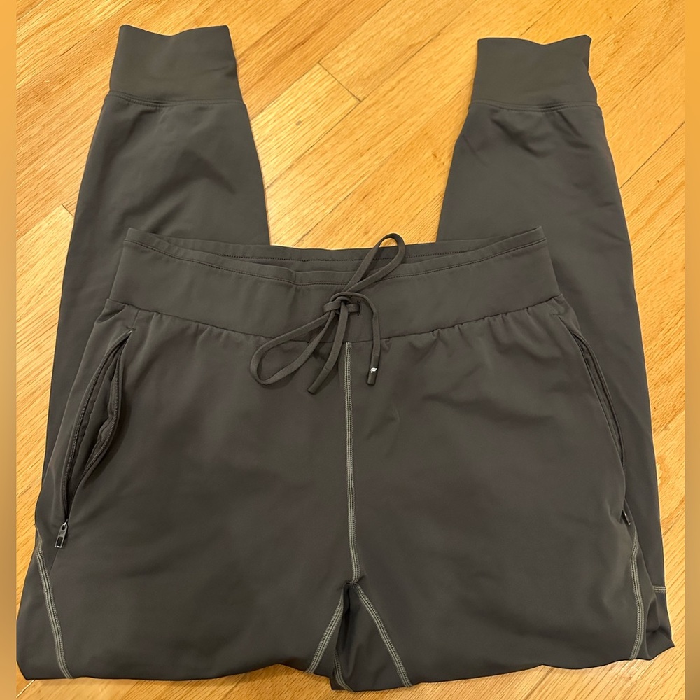 Fabletics Men’s Dark Gray Jogger Pants